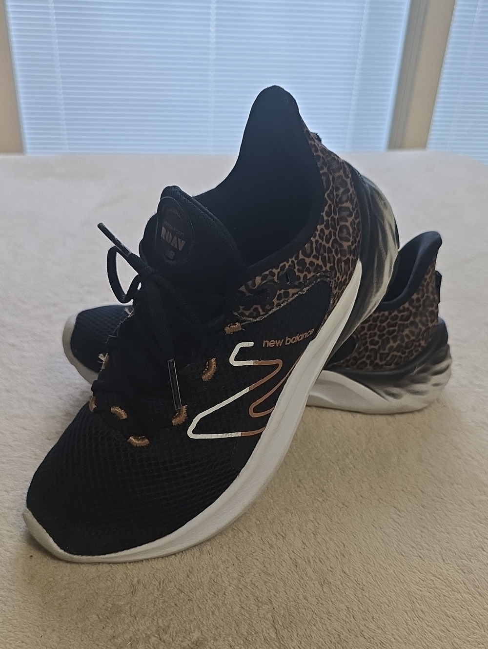 New Balance Freshfoam ROAV Little Girl Size 2 Black and Leopard Sneaker Shoes